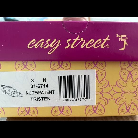 Shoes - - Picture 2 of 2